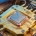 理化学研究所がシリコン5量子ビットを99.9%同時制御｜単一配線で並列駆動
